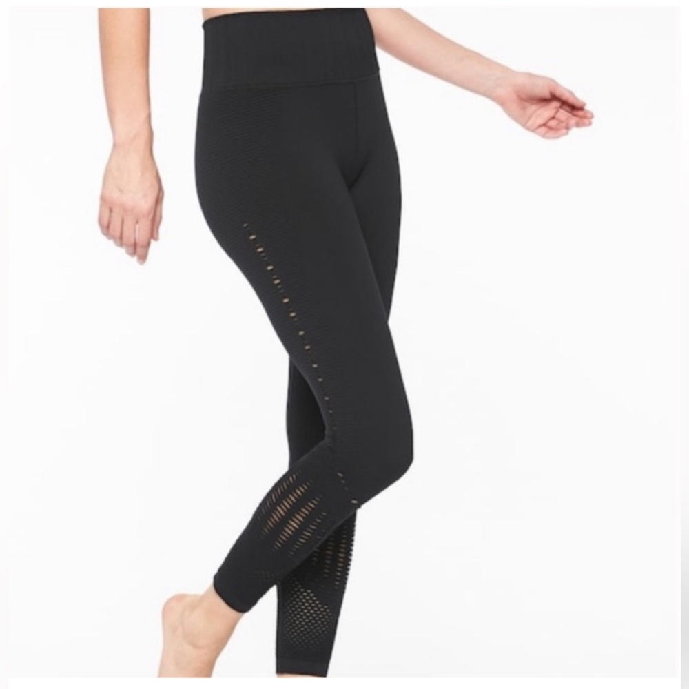 Women's Black High-Waisted Leggings Size M But Sized Small 29" Waist - Picture 2 of 6